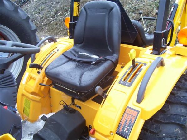 CUB CADET 7532 4WD TRACTOR / LOADER / BACKHOE 34 HR - 8