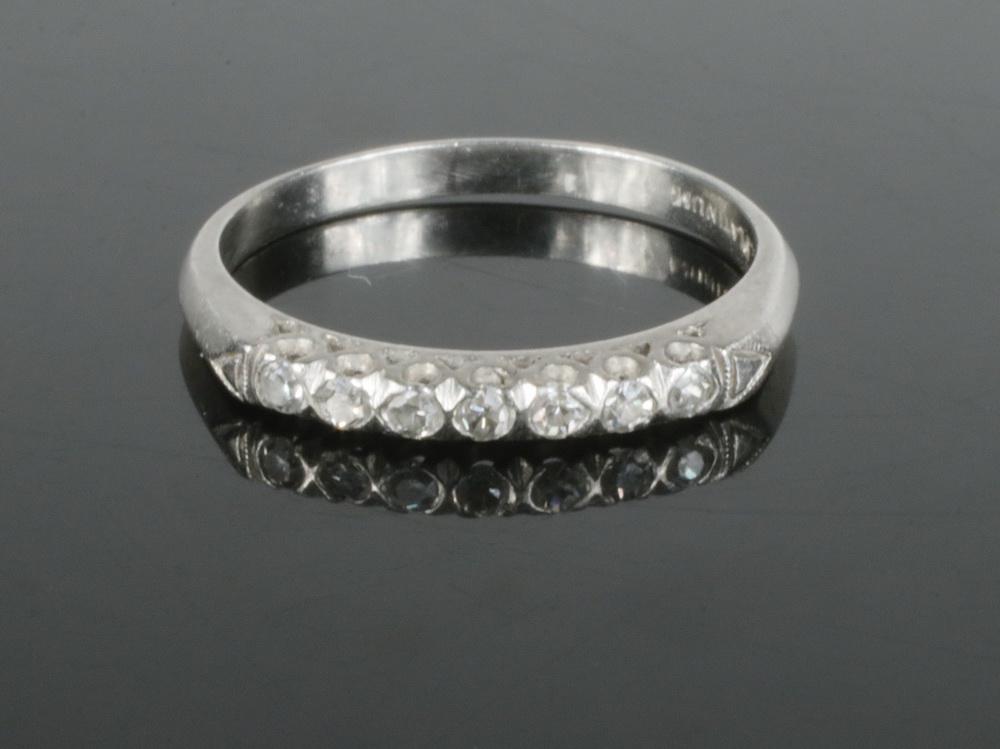 LADY'S PLATINUM RING (1 of 1)