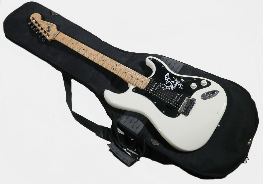 ELECTRIC GUITAR, FENDER, STRATOCASTER: 1992 Solid Alder American Classic White Body with black pickguard, tone/volume knobs, 3-way switch, rounded C-shape maple neck & fingerboard with black dot inlays, Seymour Duncan pickups, s/n N1031825