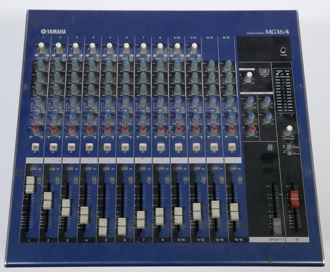 YAMAHA MG 16/4 MIXER: 16-channel Analog Mixer with USB and FX, 10 Microphone Preamps, 4 Dedicated Stereo Line Channels, 4 Aux Sends, EQ, 1-knob Compressors, and Digital Effects. 16 1/2" x 16" x 4".