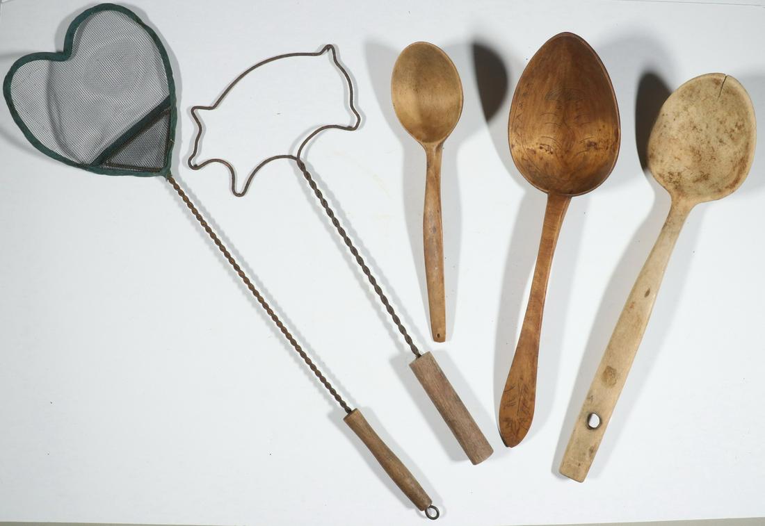 (5) EARLY HOUSEHOLD UTENSILS: Lot of (5) Antique and Vintage Home Implements, incl: Heart shaped fly swatter with metal rod and wooden handle, 22 1/2" long; Metal pig shaped rug beater, metal rod and wooden handle, 16 3/4" long; a