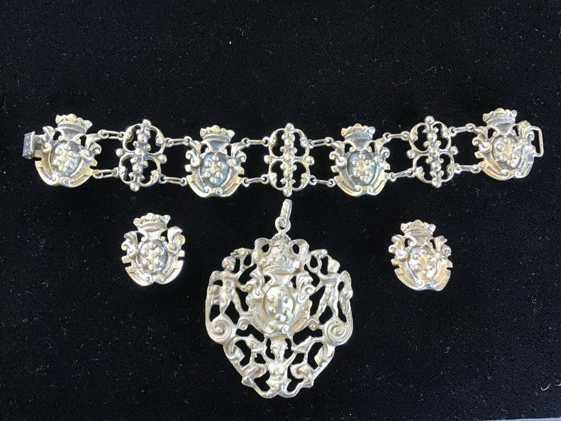 PARENTI SUITE OF JEWELRY (1 of 1)