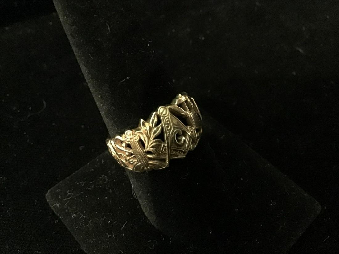 14K GOLD MASONIC RING (1 of 2)