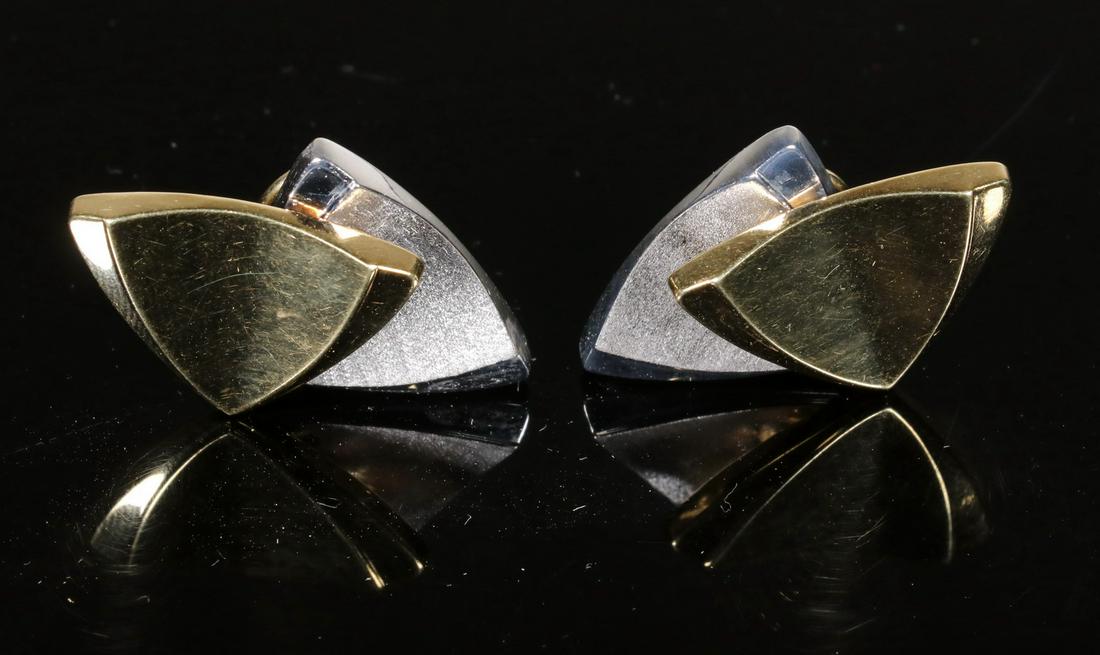14K GOLD TRIANGLE DESIGN EARRINGS (1 of 3)