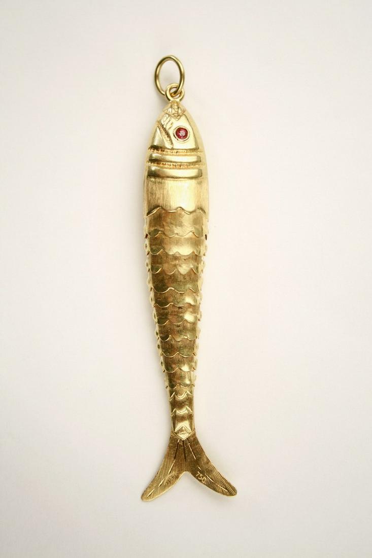 GOLD PENDANT (1 of 1)