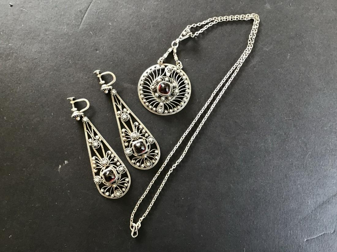 STERLING SUITE (1 of 1)