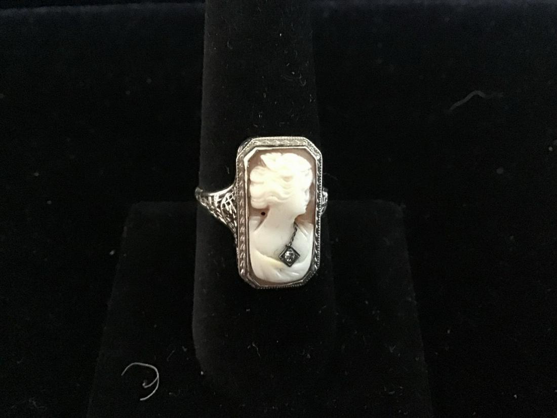 CAMEO RING (1 of 1)