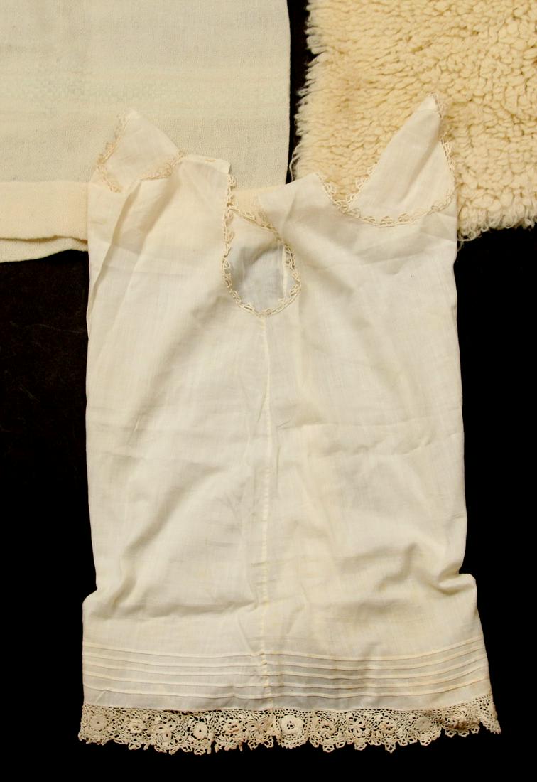 (3 PC) TEXTILE LOT (1 of 3)