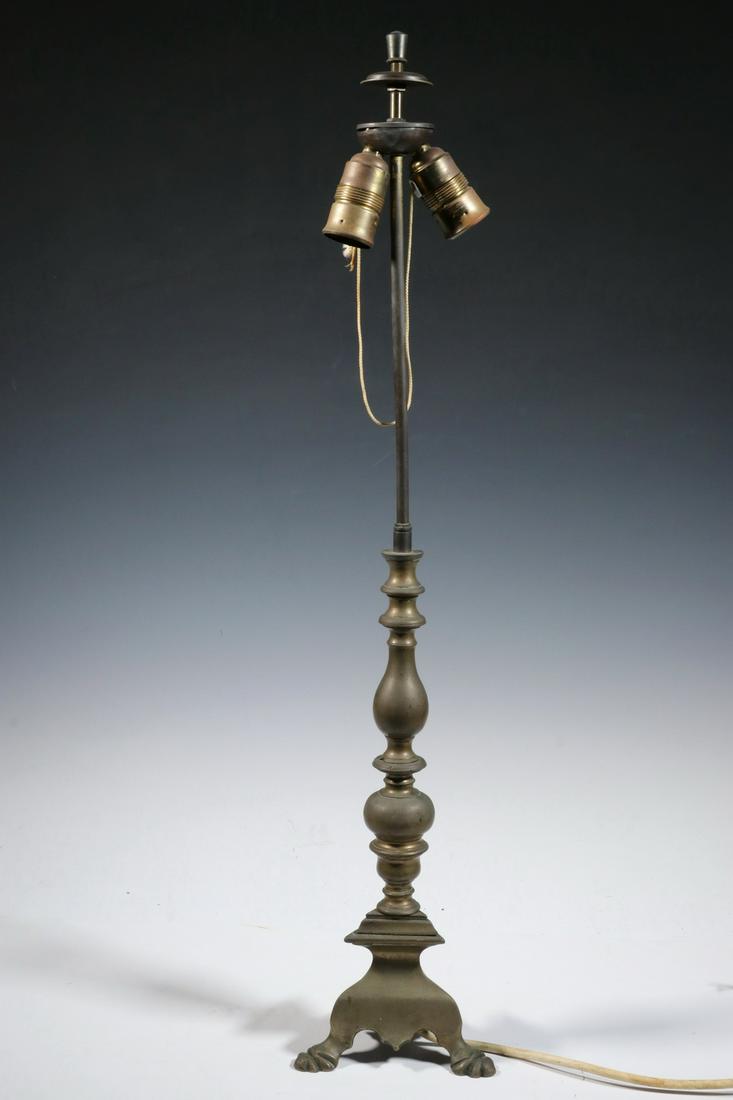 TRIPOD BASE TABLE LAMP (1 of 2)