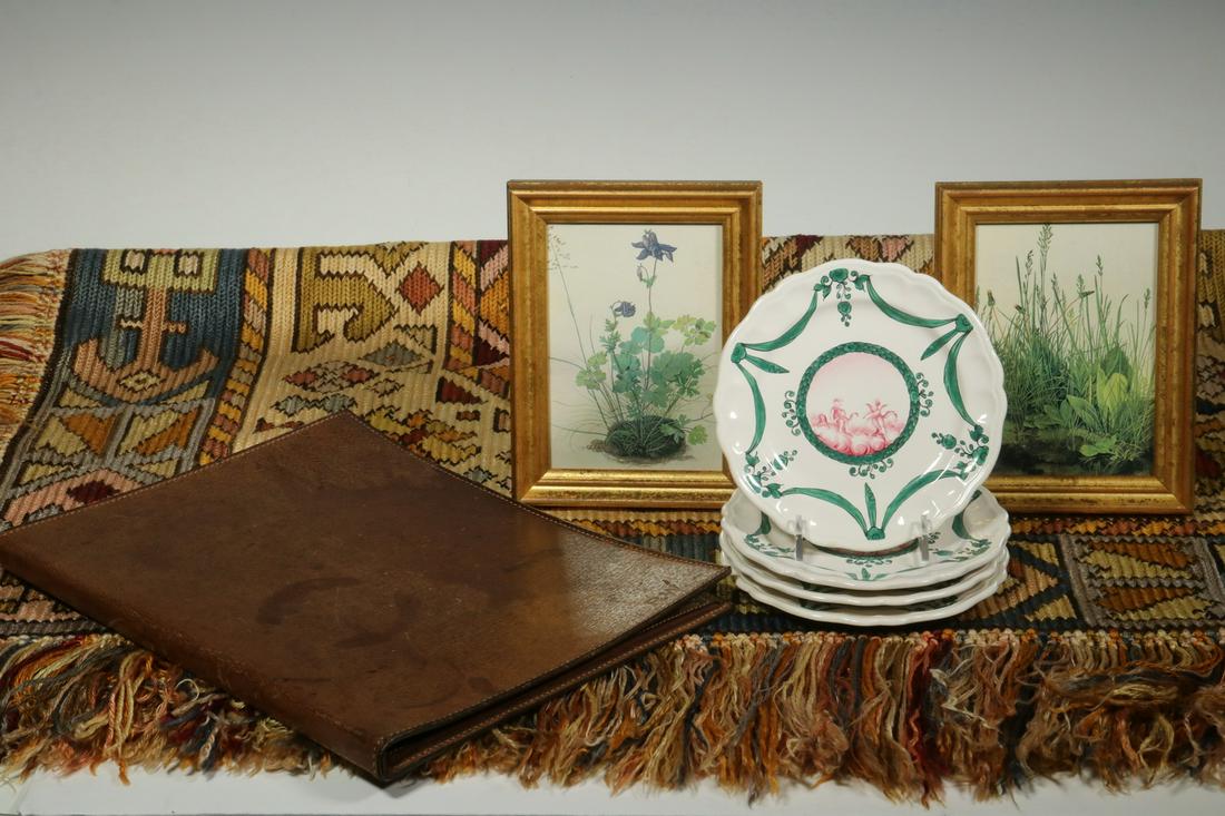 (8) DECORATIVE ACCESSORIES (1 of 1)