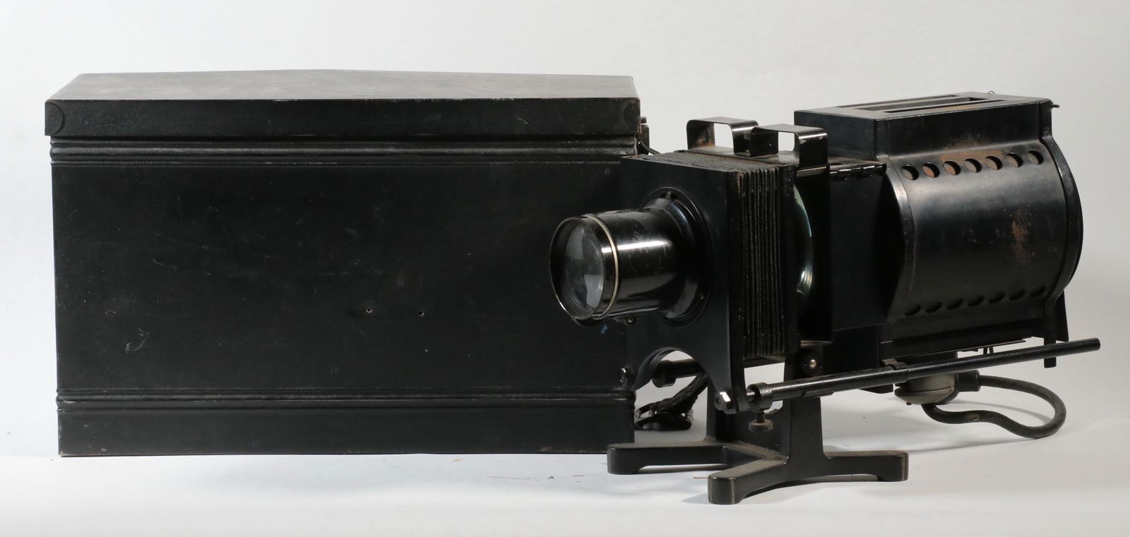 KEYSTONE / BAUSCH & LOMB CASED MAGIC LANTERN PROJECTOR, (1 of 5)