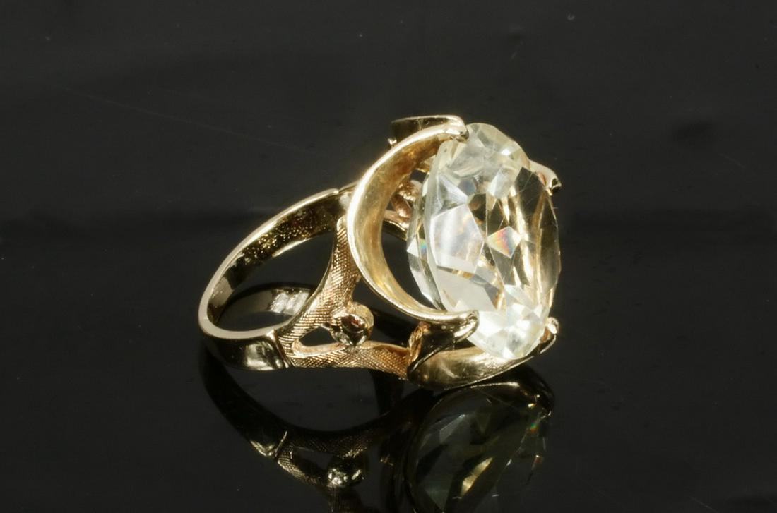 LADY'S 10K GOLD RING (1 of 3)