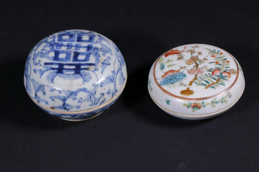 (2) VINTAGE CHINESE PORCELAIN TRINKET BOXES (1 of 3)
