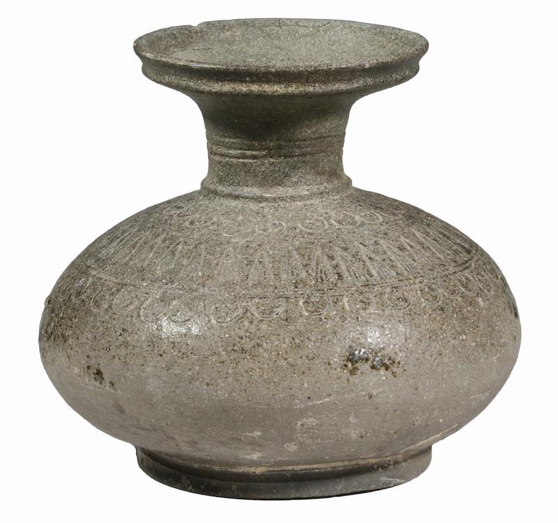 KOREAN GRAY GLAZED VASE (1 of 3)