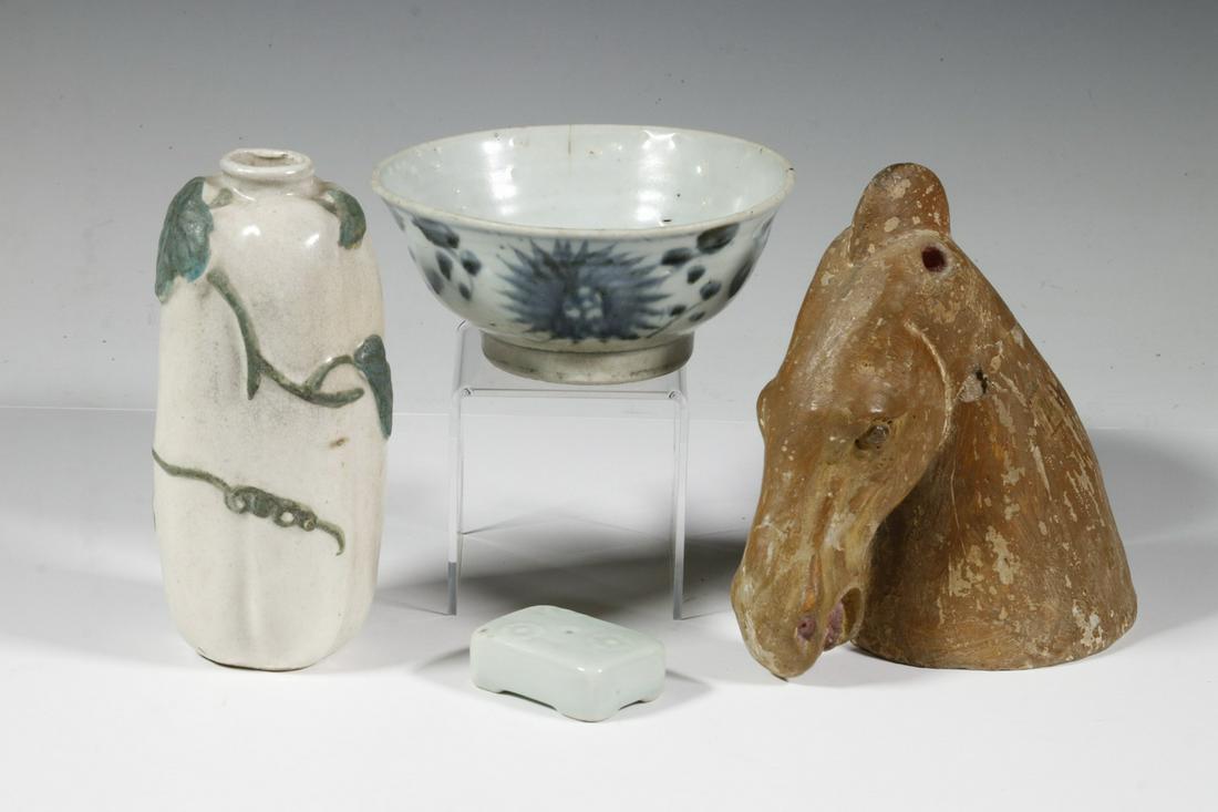 (4 PCS) 20TH C. CHINESE POTTERY (1 of 2)