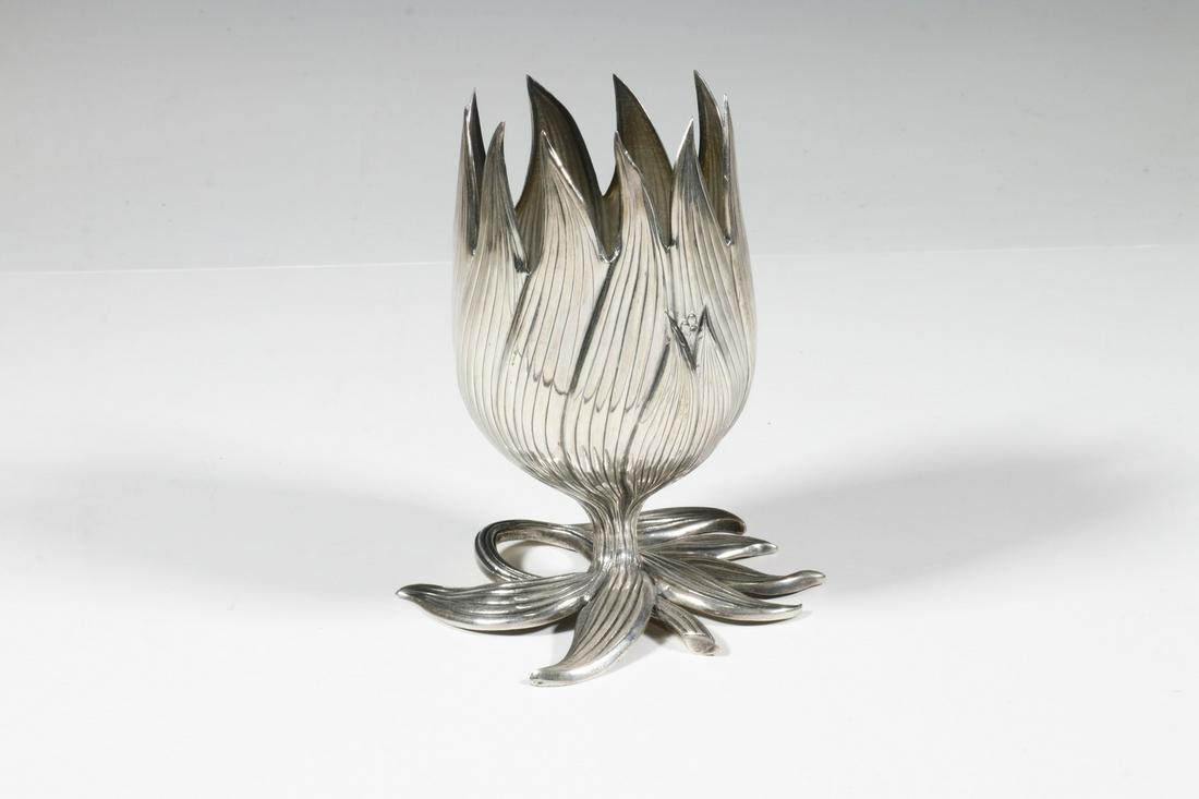 BUCCELLATI SILVER VASE (1 of 2)