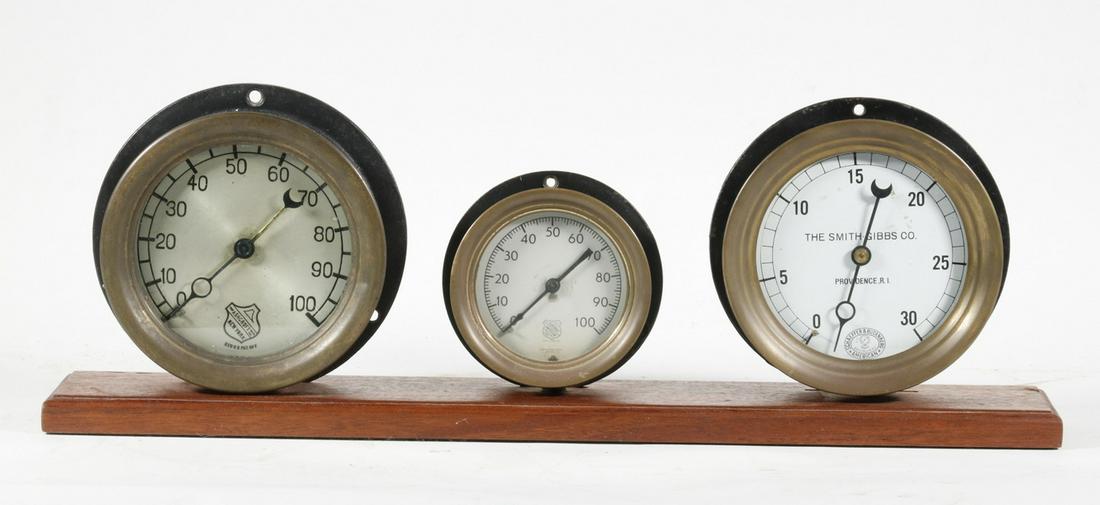 VINTAGE STEAM GAUGES MOUNTED ON WOODEN BASE (1 of 4)