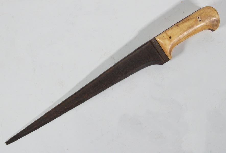 18TH C. PERSIAN DAGGER (1 of 3)
