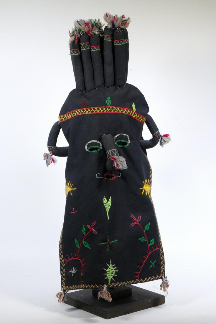 NATIVE AMERICAN CLOTH DANCE MASK (1 of 2)