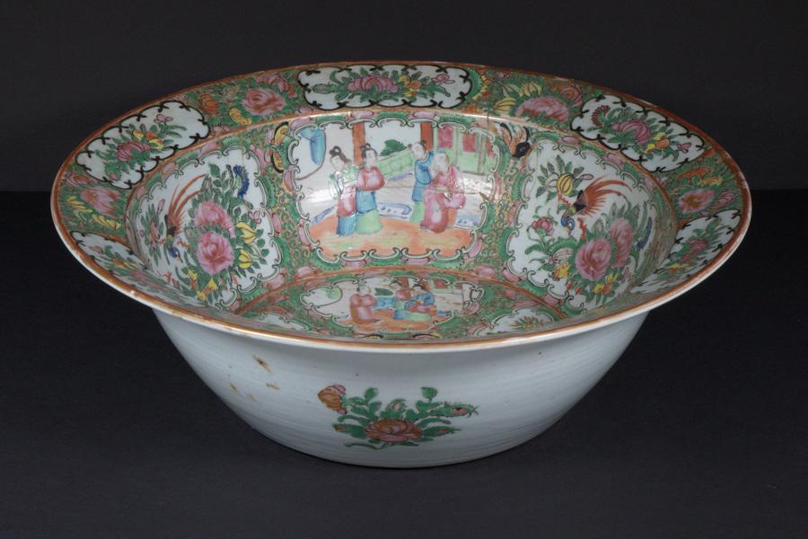 ROSE MEDALLION WASH BASIN (1 of 3)