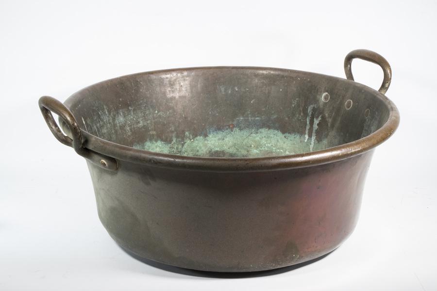 LARGE COPPER BASIN (1 of 1)