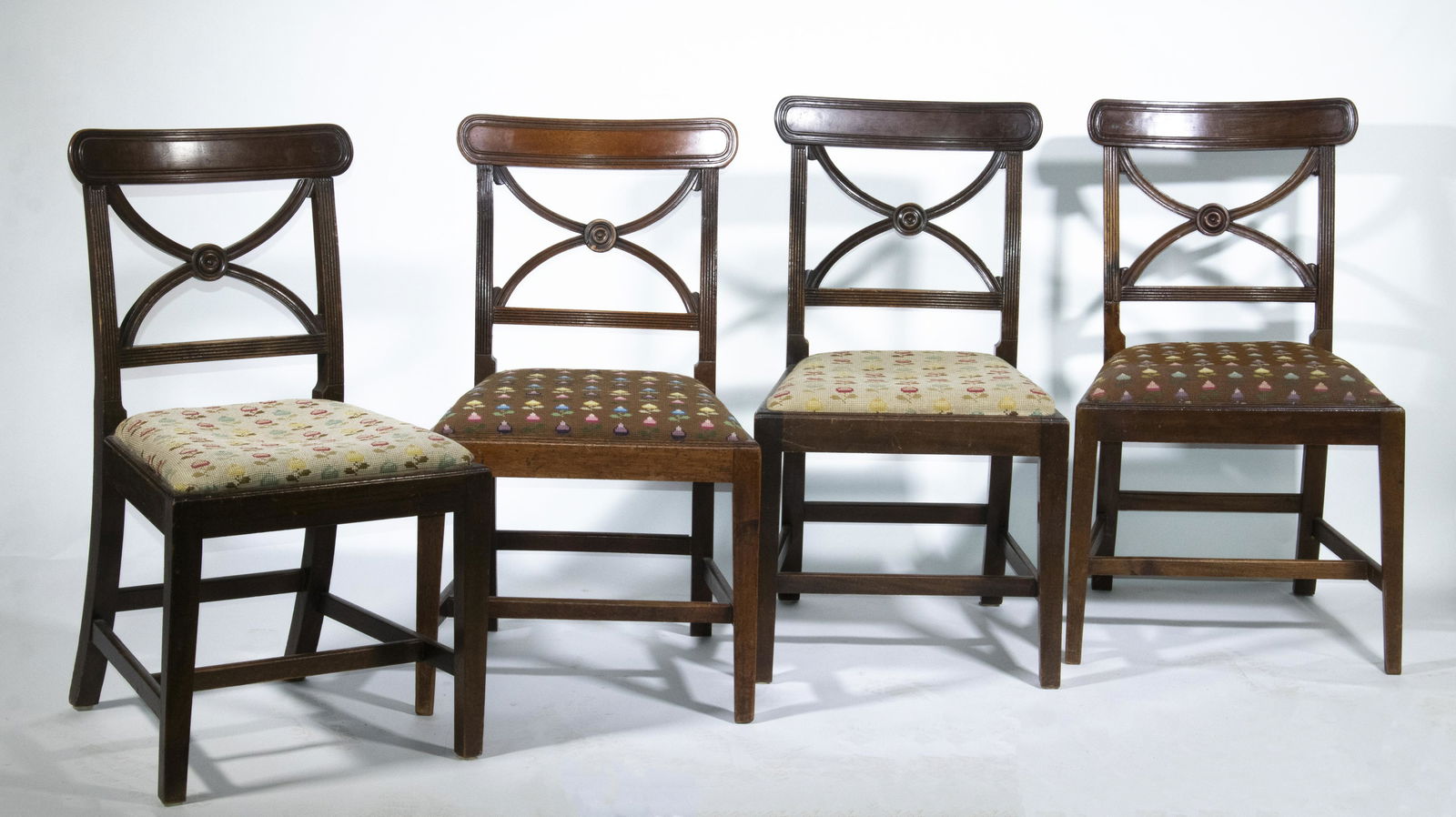 (4) HEPPLEWHITE DINING CHAIRS (1 of 4)