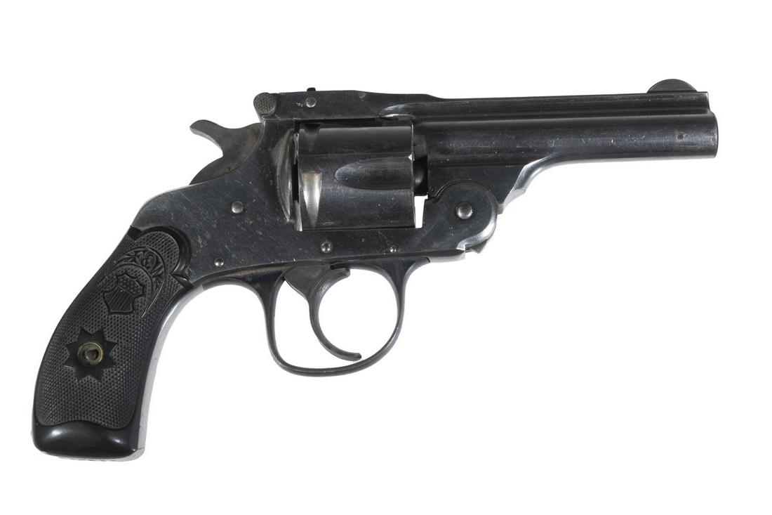 FOREHAND ARMS CO. TOP-BREAK REVOLVER, .38 S&W: A five-shot, SA/DA revolver manufactured by the Forehand Arms Co., formerly Forehand & Wadsworth, sometime in the late 19th to early 20th century. The revolver features an all-nickel finish with black