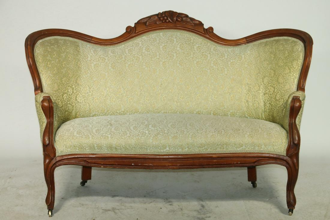 VICTORIAN WALNUT LOVE SEAT (1 of 2)