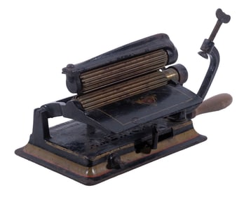 VICTORIAN IRON CRIMPING PLEATING MACHINE