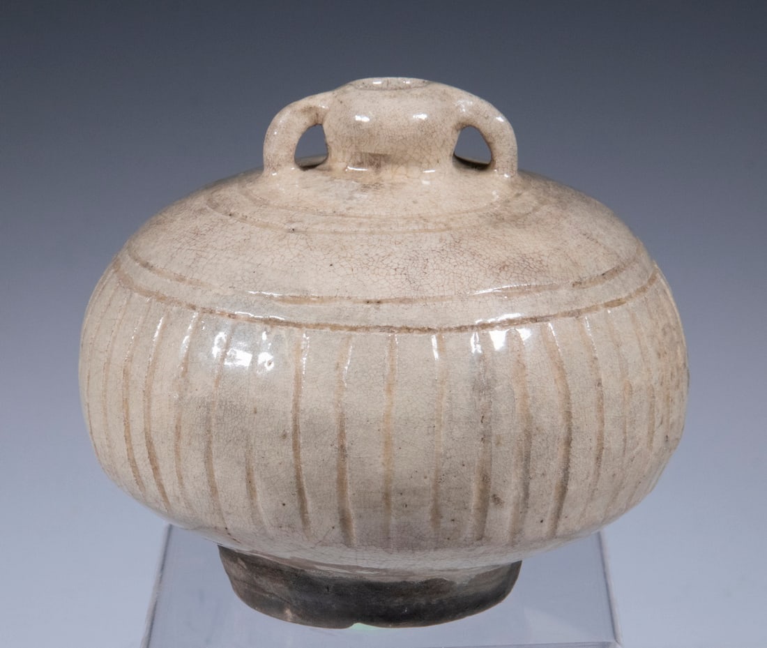 CHINESE POTTERY STORAGE VESSEL (1 of 4)