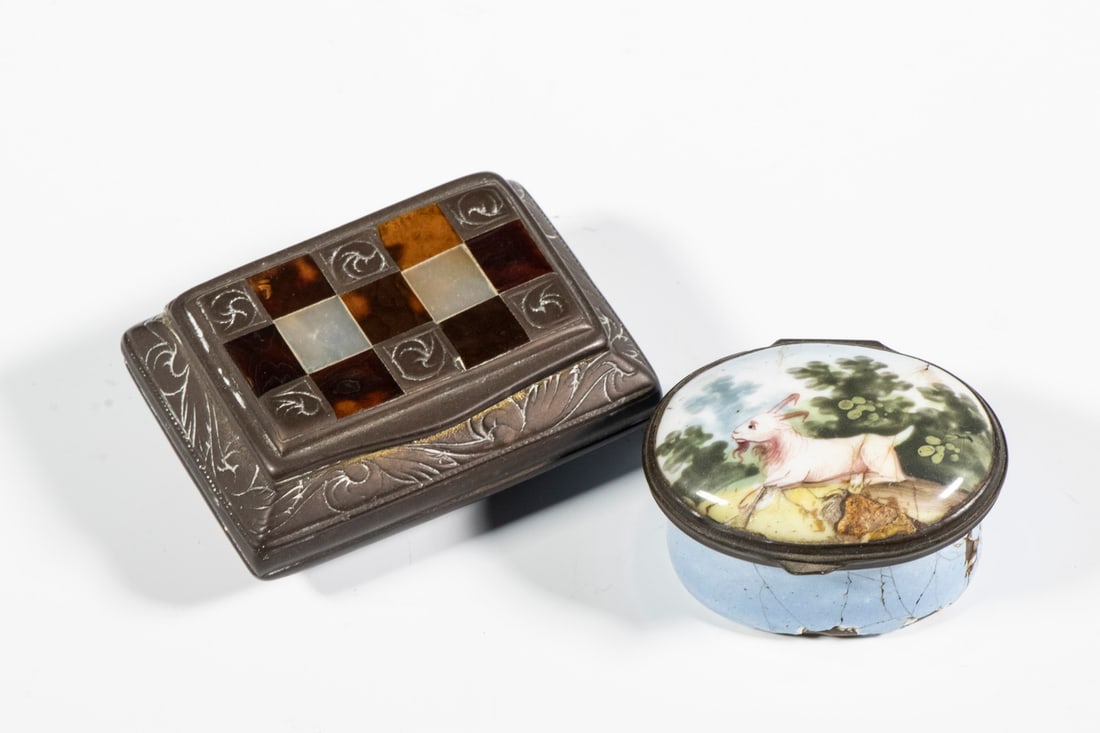 (2) EARLY MINIATURE BOXES (1 of 2)