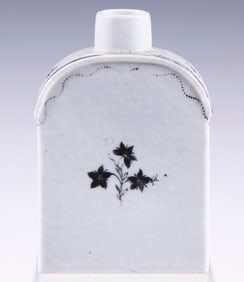 CHINESE EXPORT PORCELAIN TEA CADDY