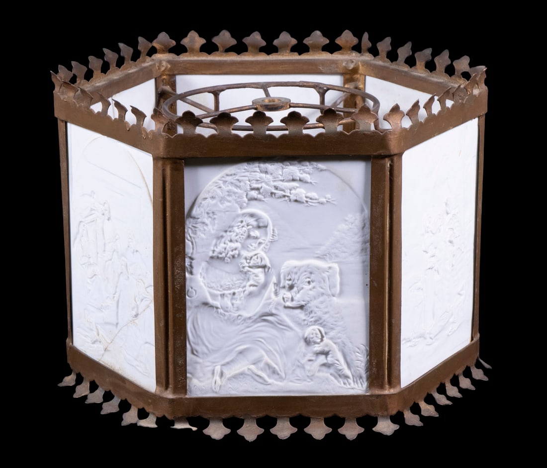 VICTORIAN LITHOPHANE PANEL LAMPSHADE (1 of 4)