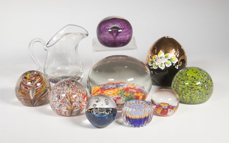 ART GLASS PAPERWEIGHT COLLECTION