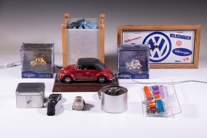 VW COLLECTIBLES: CLOCKS, WATCHES, PHONE, LAMP