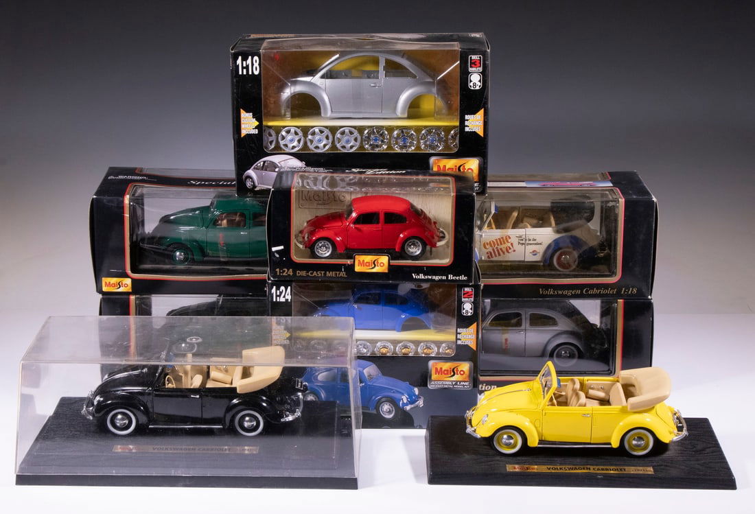 VINTAGE MAISTO VOLKSWAGEN DIE CAST METAL CARS (1 of 4)