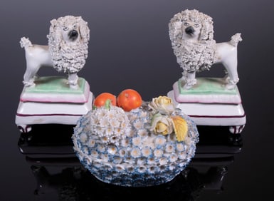 PR STAFFORDSHIRE POODLES & COVERED BOX