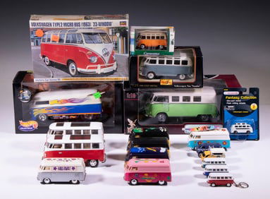 GROUP (20) MODERN VW MICROBUS/CAMPER TOYS/MODELS