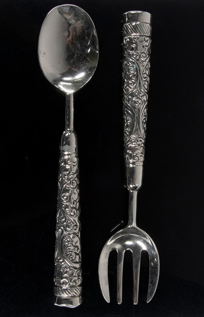PR SILVER SERVING UTENSILS (1 of 2)