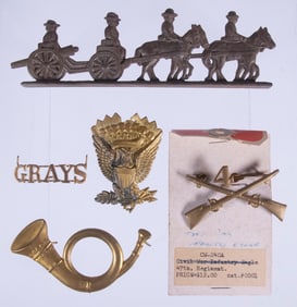 (4) CIVIL WAR & INDIAN WAR KEPI INSIGNIA PLUS A MINIATURE CAST IRON ARTILLERY WAR TOY