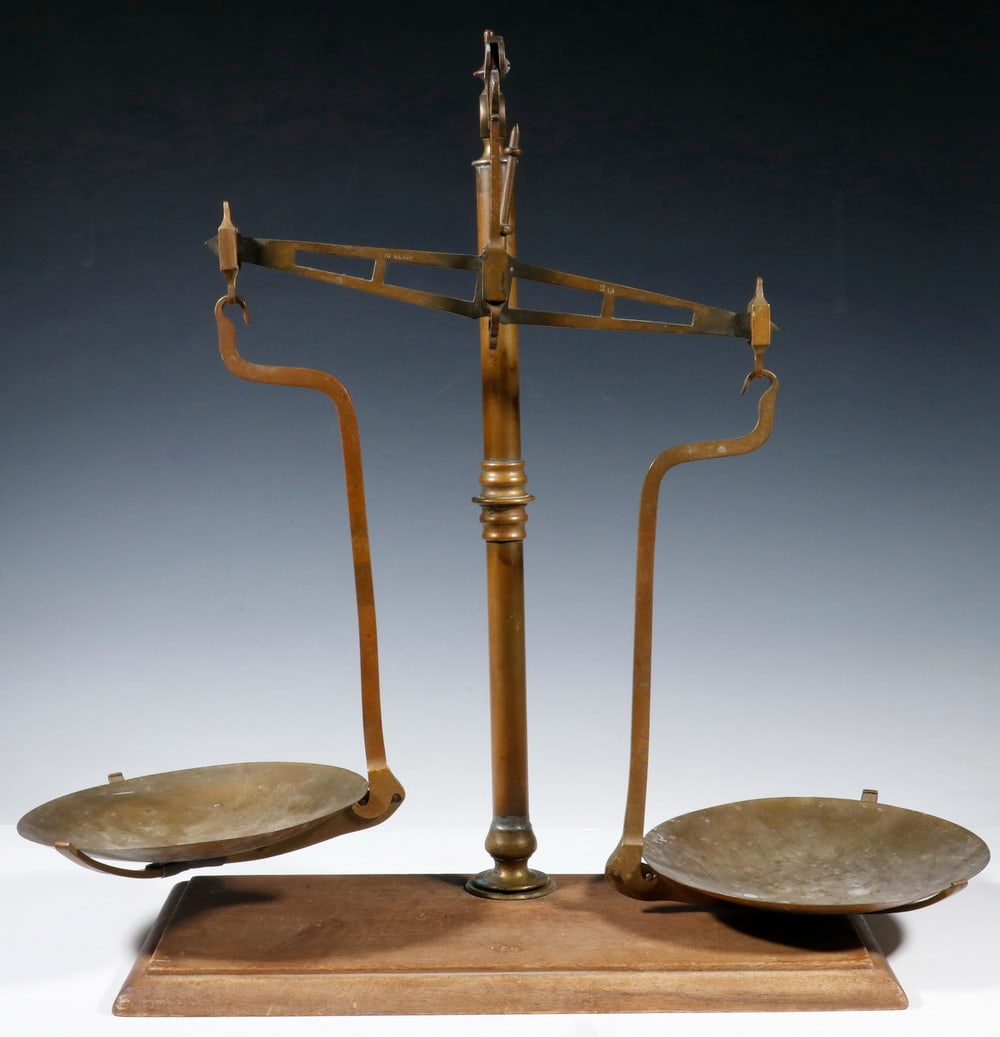 ENGLISH BRASS & WOOD BALANCE SCALE (1 of 6)