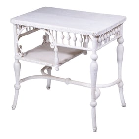 VICTORIAN WHITE WICKER DESK