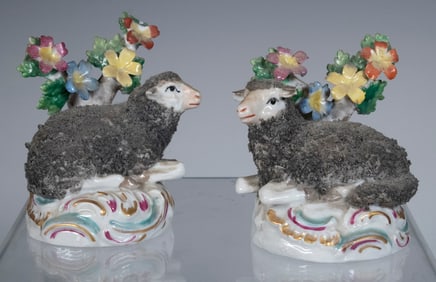 PR LAMB FIGURINES WITH GOLD ANCHOR MARK