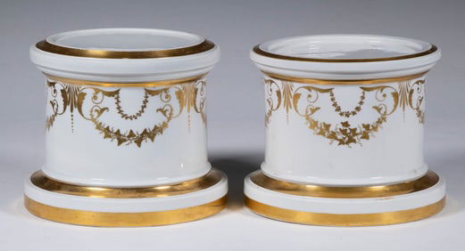 PR CONTINENTAL GILDED PORCELAIN PEDESTALS
