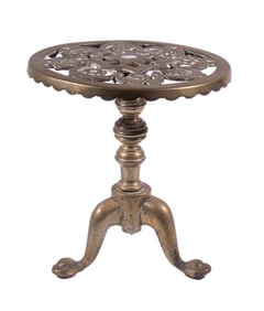 ENGLISH BRASS TRIVET
