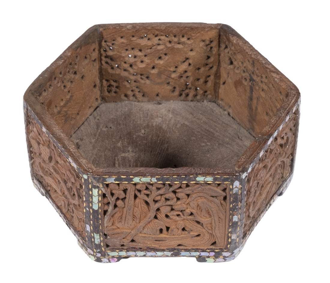 19TH C. CHINESE SANDALWOOD OPEN BOX: 19TH C. CHINESE SANDALWOOD OPEN BOXSix sided, with alternating reticulated panels of landscapes with buildings and flowering bushes, on shallow feet, all edges in bits of abalone and having tiny spots