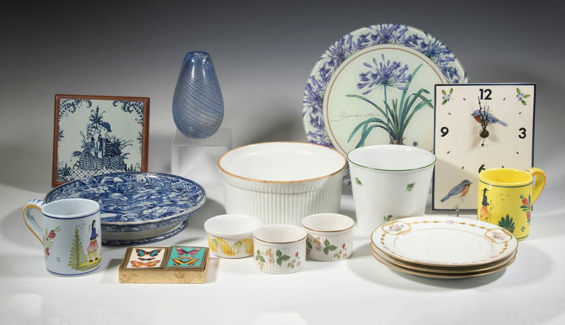 ASSORTED CHINA & DECORATIVE ACCESSORIES (1 of 5)