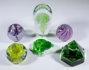 GLASS PAPERWEIGHT COLLECTION