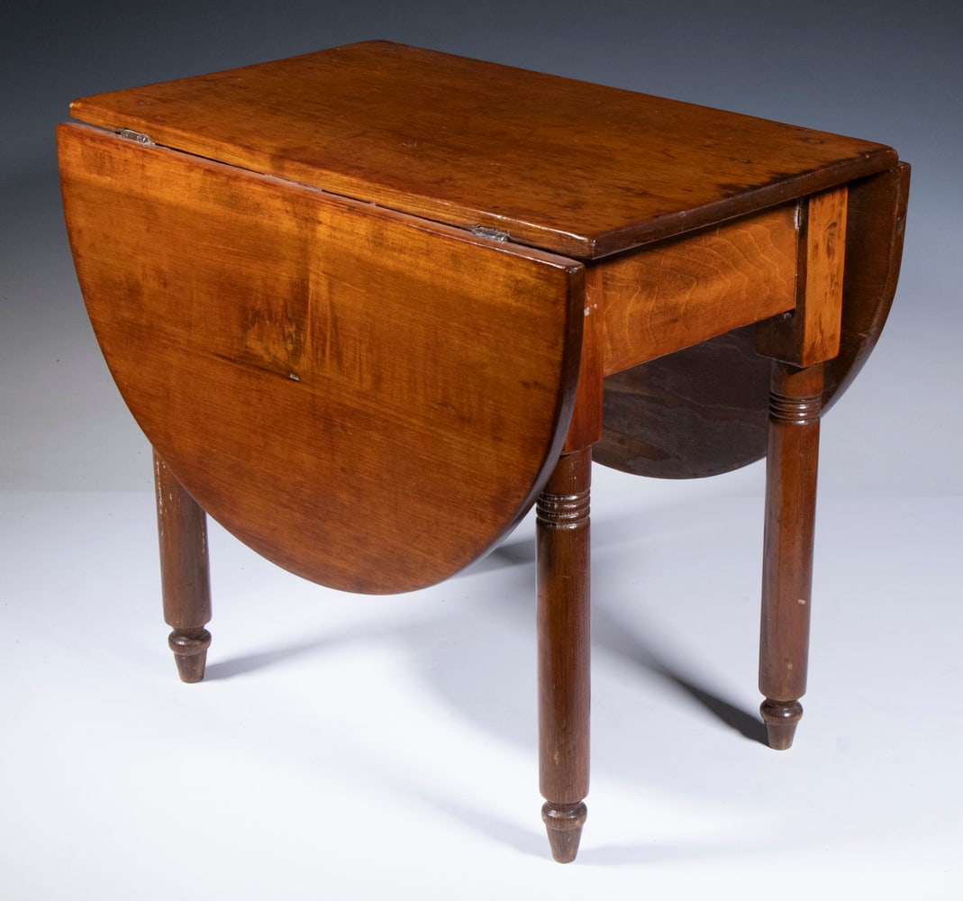 CHILD'S DROP-LEAF TABLE (1 of 4)