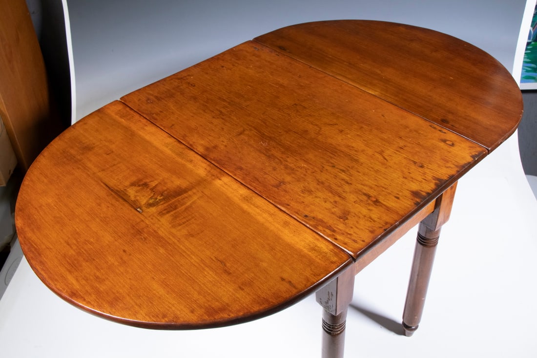 CHILD'S DROP-LEAF TABLE - 3